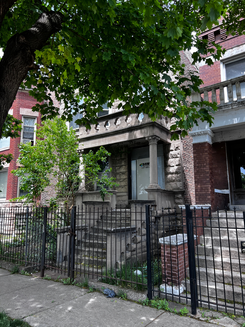 3936 W Congress Parkway
