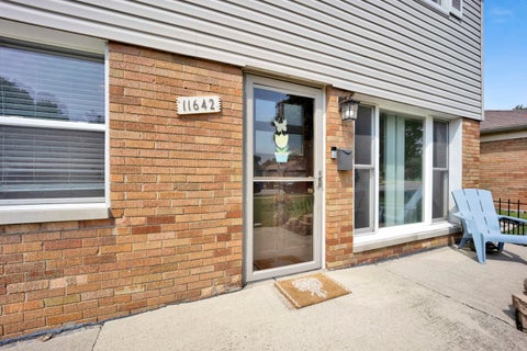 Photo of 11642 S Meadow Lane Drive, Merrionette Park, IL 60803 (MLS # 12723103)