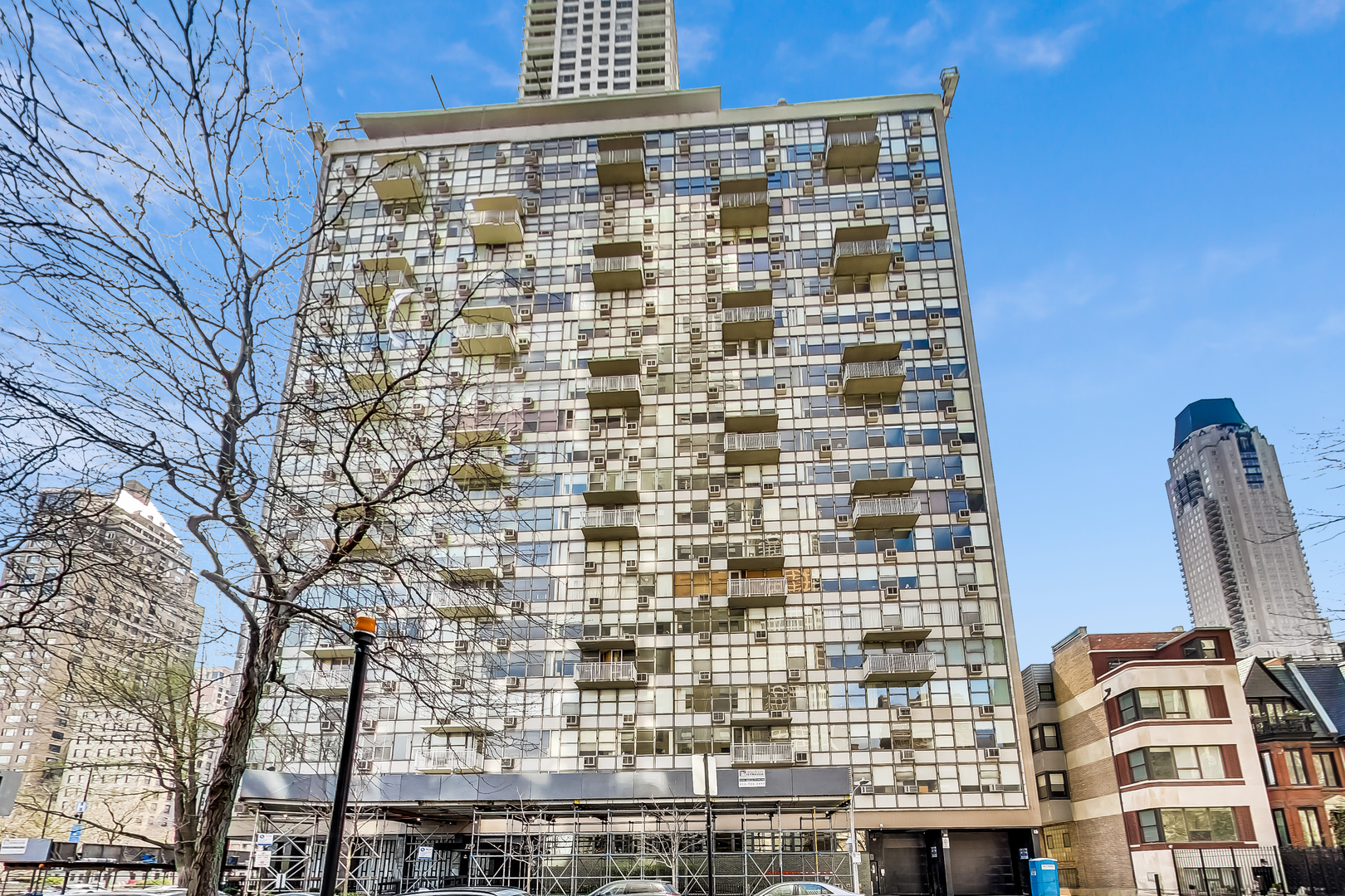 1000 N LAKE SHORE Drive 305