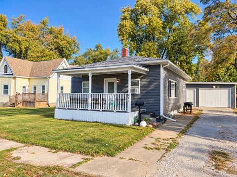 Tiny photo for 417 W Washington Street, Clinton, IL 61727 (MLS # 12789340)