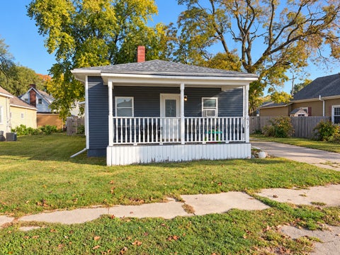Photo of 417 W Washington Street, Clinton, IL 61727 (MLS # 12789340)