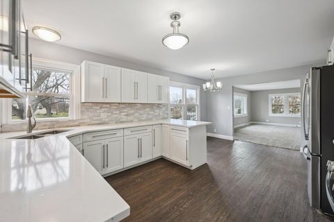 Tiny photo for 849 Dixie Highway, Beecher, IL 60401 (MLS # 12601789)