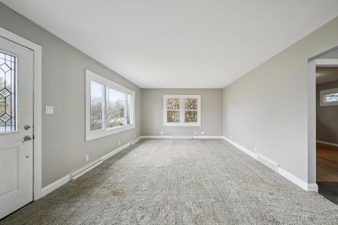 Tiny photo for 849 Dixie Highway, Beecher, IL 60401 (MLS # 12601789)