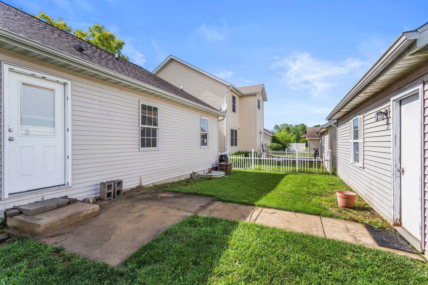 1304 S ABERCORN