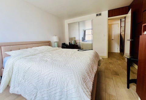Tiny photo for 6301 N Sheridan Road #15C, Chicago, IL 60660 (MLS # 12673613)