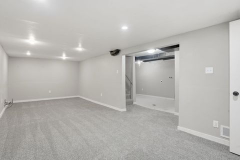 Tiny photo for 217 5th Street, Buffalo, IA 52728 (MLS # 100000074)