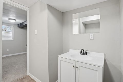 Tiny photo for 217 5th Street, Buffalo, IA 52728 (MLS # 100000074)