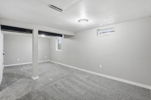 Tiny photo for 217 5th Street, Buffalo, IA 52728 (MLS # 100000074)