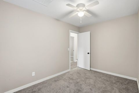 Tiny photo for 217 5th Street, Buffalo, IA 52728 (MLS # 100000074)