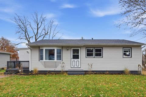 Photo of 217 5th Street, Buffalo, IA 52728 (MLS # 100000074)