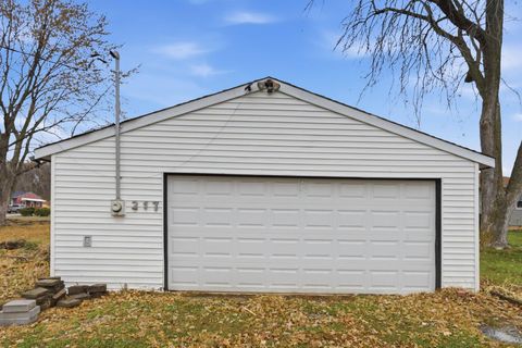Tiny photo for 217 5th Street, Buffalo, IA 52728 (MLS # 100000074)
