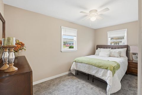 Tiny photo for 217 5th Street, Buffalo, IA 52728 (MLS # 100000074)