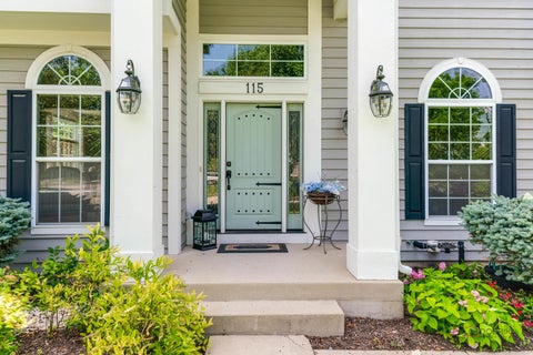 Tiny photo for 115 Bridle Path Lane, Fox River Grove, IL 60021 (MLS # 12692849)