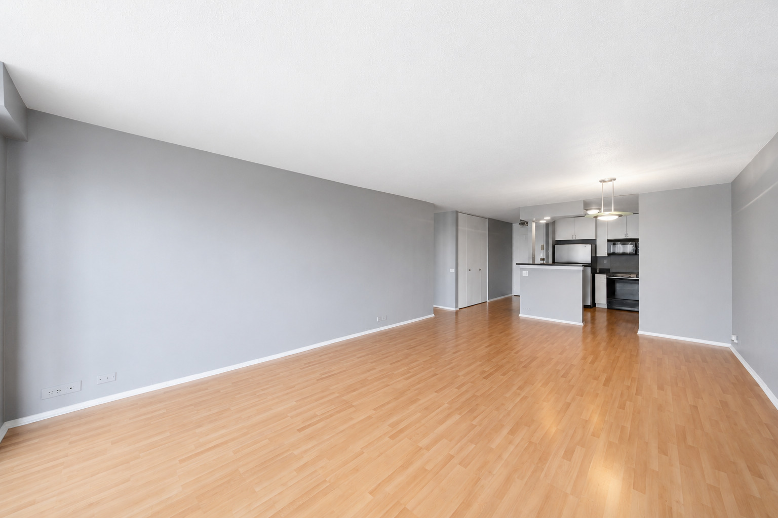 405 N Wabash Avenue 3911