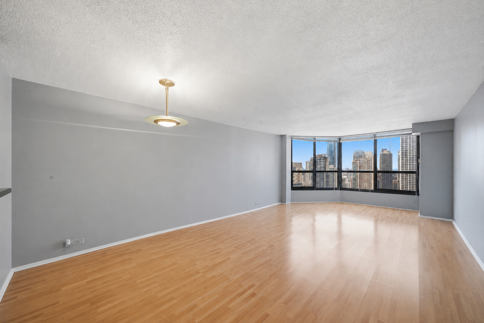 405 N Wabash Avenue 3911