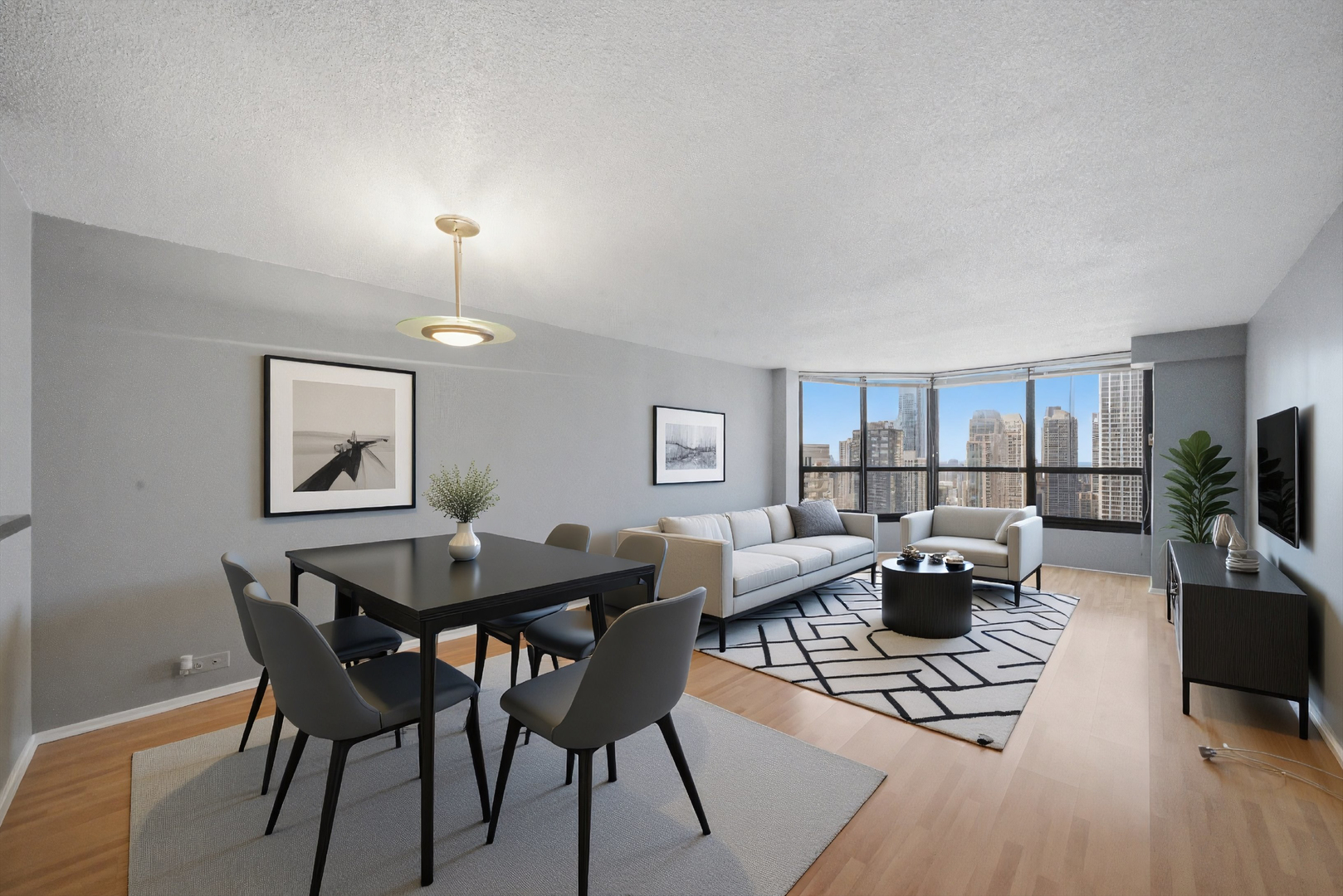 405 N Wabash Avenue 3911