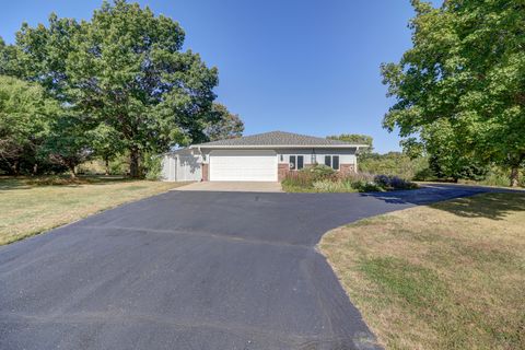 Tiny photo for 4305 Hillcrest Lane, Sterling, IL 61081 (MLS # 12481203)