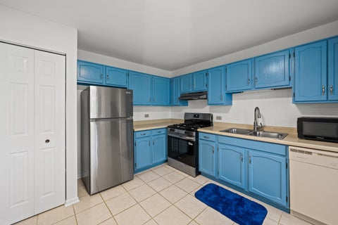 Tiny photo for 785 Margate Lane #B, Prospect Heights, IL 60070 (MLS # 12792354)