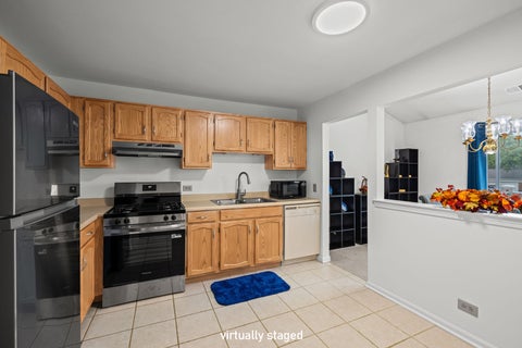 Tiny photo for 785 Margate Lane #B, Prospect Heights, IL 60070 (MLS # 12792354)