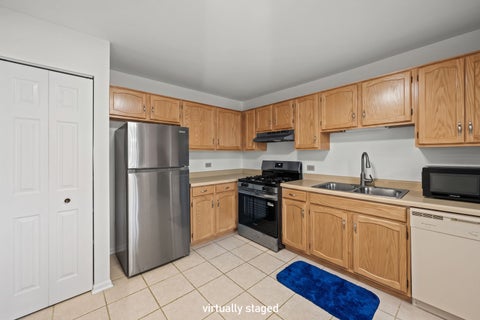 Tiny photo for 785 Margate Lane #B, Prospect Heights, IL 60070 (MLS # 12792354)