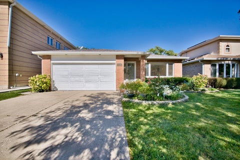 Photo of 5316 Lee Street, Skokie, IL 60077 (MLS # 12777338)