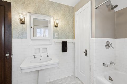 Tiny photo for 716 Terrace Drive, Clinton, IA 52732 (MLS # 12589400)