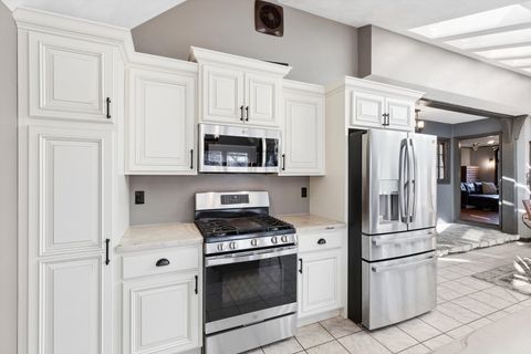 Tiny photo for 716 Terrace Drive, Clinton, IA 52732 (MLS # 12589400)