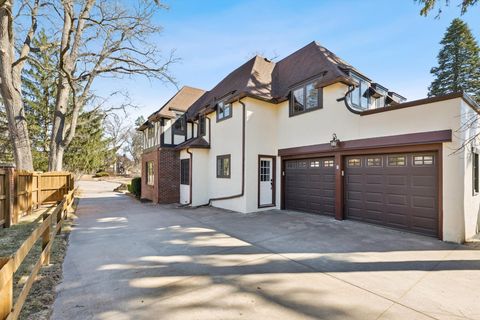 Tiny photo for 716 Terrace Drive, Clinton, IA 52732 (MLS # 12589400)