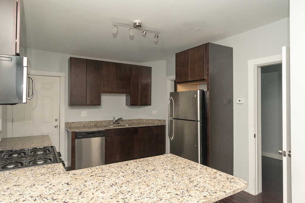 2968 N RIDGEWAY Avenue 1R