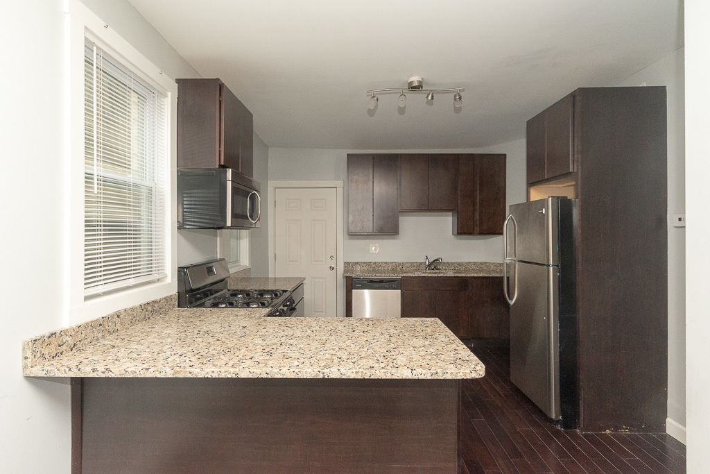 2968 N RIDGEWAY Avenue 1R