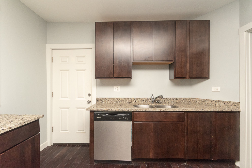 2968 N RIDGEWAY Avenue 1R