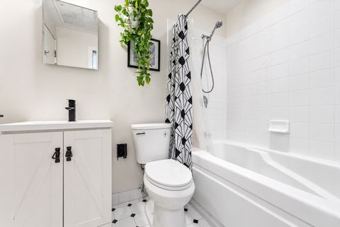 Tiny photo for 333 W Hubbard Street #1010, Chicago, IL 60654 (MLS # 12715025)