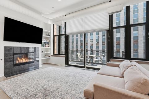 Tiny photo for 333 W Hubbard Street #1010, Chicago, IL 60654 (MLS # 12715025)