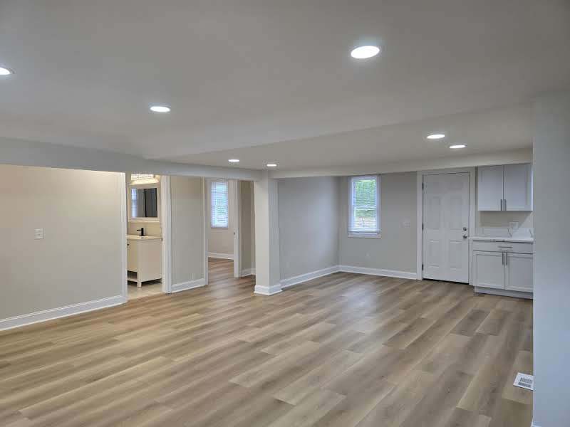 2524 GRAY Court