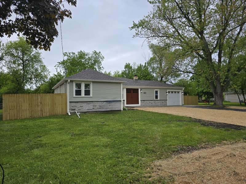 2524 GRAY Court