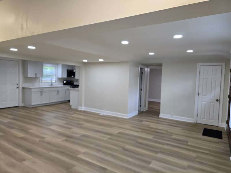2524 GRAY Court