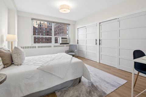 Tiny photo for 3180 N Lake Shore Drive #6E, Chicago, IL 60657 (MLS # 12794082)