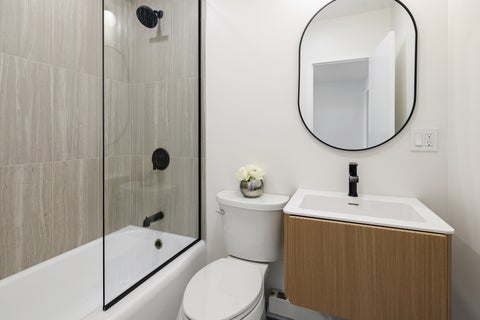 Tiny photo for 3180 N Lake Shore Drive #6E, Chicago, IL 60657 (MLS # 12794082)