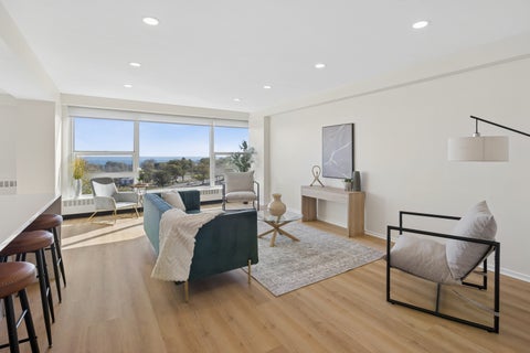 Tiny photo for 3180 N Lake Shore Drive #6E, Chicago, IL 60657 (MLS # 12794082)