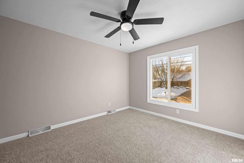 Tiny photo for 5302 16TH Avenue, Moline, IL 61265 (MLS # QC4269793)