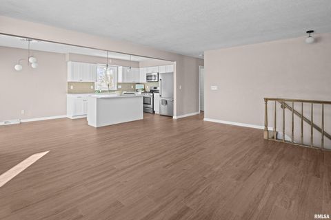 Tiny photo for 5302 16TH Avenue, Moline, IL 61265 (MLS # QC4269793)