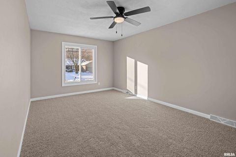 Tiny photo for 5302 16TH Avenue, Moline, IL 61265 (MLS # QC4269793)