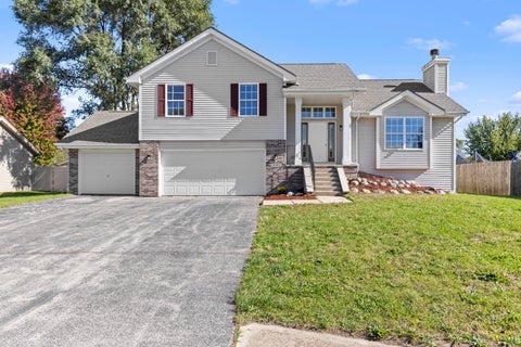 Photo of 10985 Dixon Pines Circle, Machesney Park, IL 61115 (MLS # 12791483)