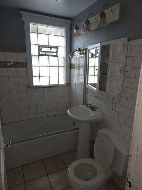 Tiny photo for 10554 S Avenue L Street, Chicago, IL 60617 (MLS # 12740087)
