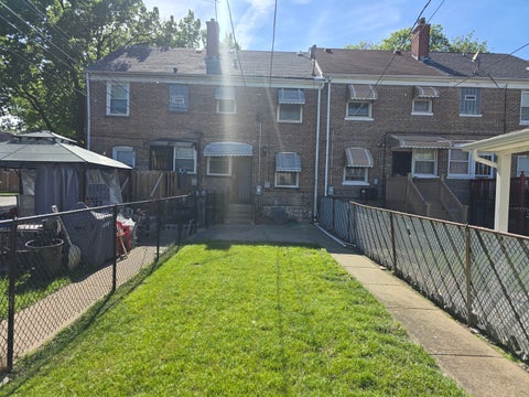 Tiny photo for 8457 S Bennett Avenue, Chicago, IL 60617 (MLS # 12677733)