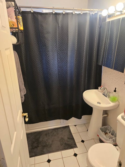 Tiny photo for 8457 S Bennett Avenue, Chicago, IL 60617 (MLS # 12677733)