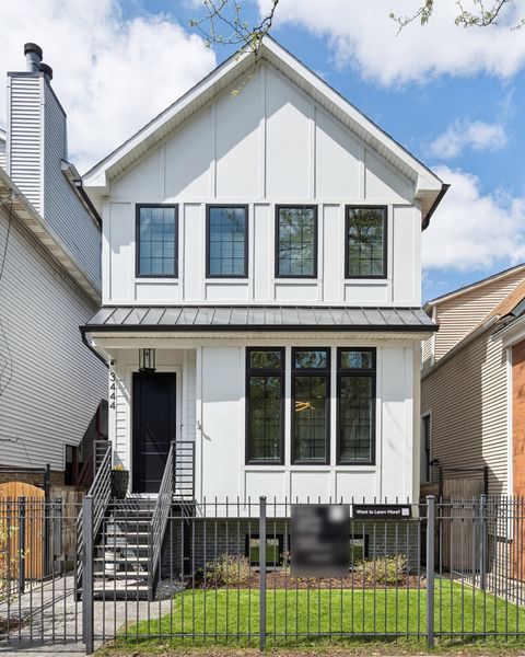 3444 N Damen Avenue Chicago IL 60618