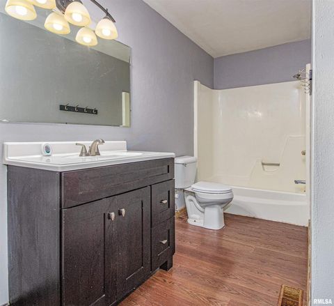 Tiny photo for 518 Roddy Road, Salem, IL 62881 (MLS # EB459018)