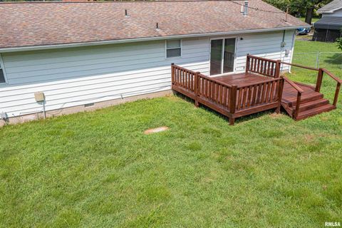 Tiny photo for 518 Roddy Road, Salem, IL 62881 (MLS # EB459018)