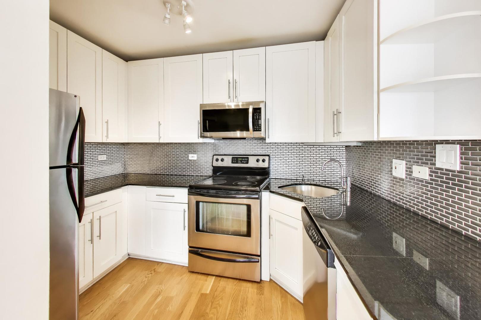 2930 N Sheridan Road 1403